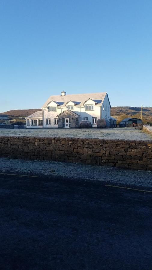 Отели типа «постель и завтрак» Burren Rock Farmhouse B&B Turlough-13