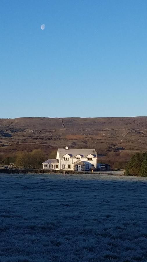 Отели типа «постель и завтрак» Burren Rock Farmhouse B&B Turlough-12